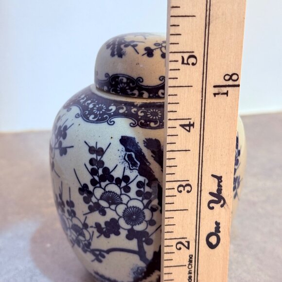 Japanese Ceramic Ginger Jar Pottery Lid VTG Blue Floral Cherry Blossom Storage - Picture 10 of 14